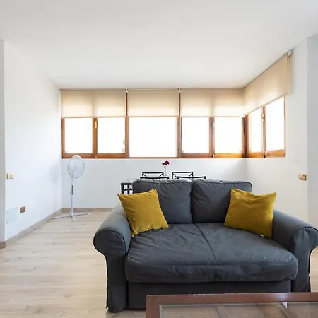 Centric 2br Flat 5 Min Walk To Las Canteras Beach * Las Palmas de Gran Canaria
