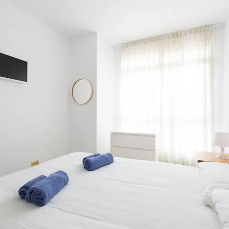Apartment Centric 2br Flat 5 Min Walk To Las Canteras Beach *