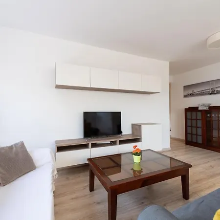 Centric 2br Flat 5 Min Walk To Las Canteras Beach * Las Palmas de Gran Canaria